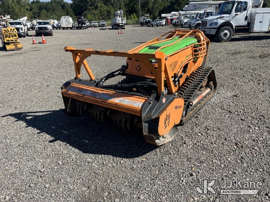 (Louisville, OH) MDB Green Climber LV600 Remote Controlled Crawler Runs & Operates