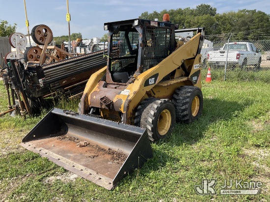 (Charlotte, MI) 2014 Caterpillar 252B Rubber Tired Skid Steer Loader Runs & Moves) (Hydraulic System