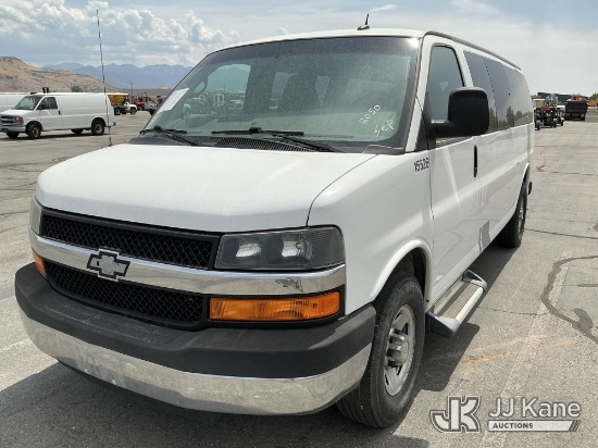 (Salt Lake City, UT) 2015 Chevrolet Express G3500 Passenger Van Runs & Moves