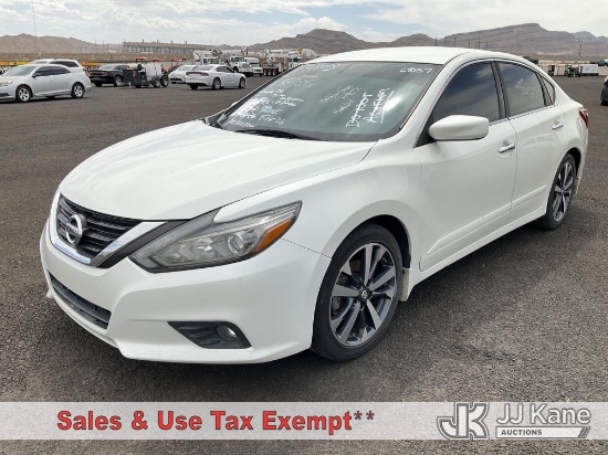 (Las Vegas, NV) 2017 Nissan Altima 3.5SR 4-Door Sedan Runs & Moves) (Dash Warning Indicators On) (Se