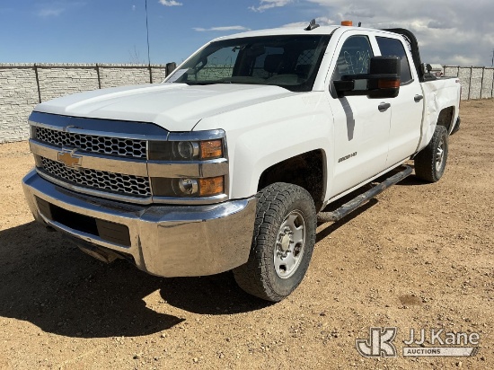 (Fort Lupton, CO) 2019 Chevrolet Silverado 2500HD Crew-Cab Pickup Truck Runs & Moves) (Seller States