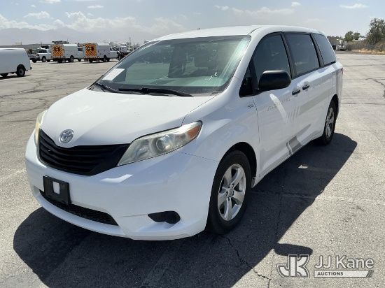 (Salt Lake City, UT) 2016 Toyota Sienna Mini Passenger Van Runs & Moves