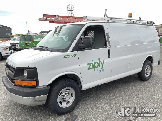 (Kennewick, WA) 2010 Chevrolet Express G2500 Cargo Van Runs & Moves, Decals Will Be Removed Before S
