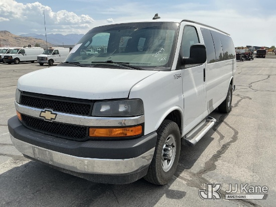 (Salt Lake City, UT) 2017 Chevrolet Express G3500 Passenger Van Runs & Moves