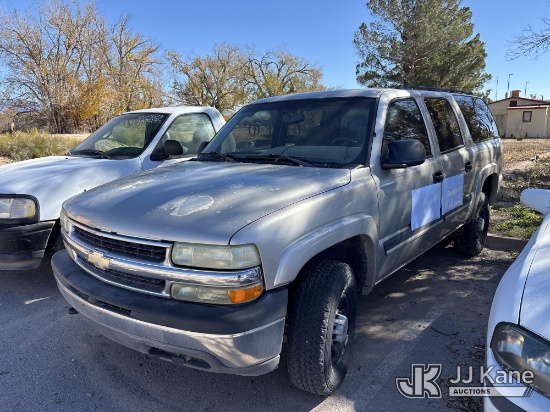 (Mesilla, NM) 2004 Chevrolet Suburban 2500 4-Door Sport Utility Vehicle Runs & Moves) (Engine Perfor