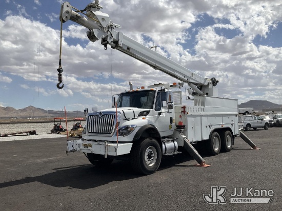 (Las Vegas, NV) Altec D3060A-TR, Derrick rear mounted on 2009 International 7600 T/A Utility Truck R