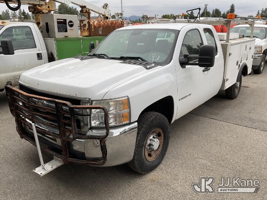 (Hayden, ID) 2008 Chevrolet Silverado 2500HD 4x4 Extended-Cab Enclosed Service Truck Runs & Moves) (