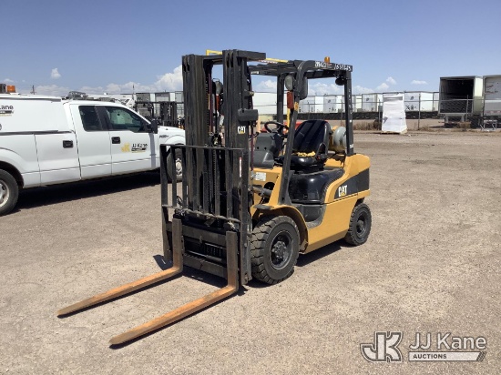 (Phoenix, AZ) Cat P5000 Pneumatic Tired Forklift Runs, Moves & Operates) (Dash Warning Indicators On