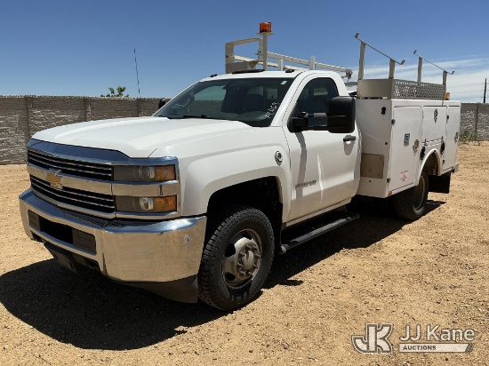 (Fort Lupton, CO) 2015 Chevrolet Silverado 3500HD 4x4 Enclosed Service Truck Runs & Moves