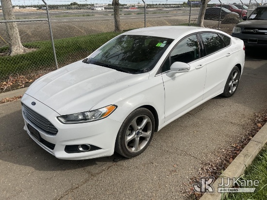 (Dixon, CA) 2014 Ford Fusion SE 4-Door Sedan Runs & Moves