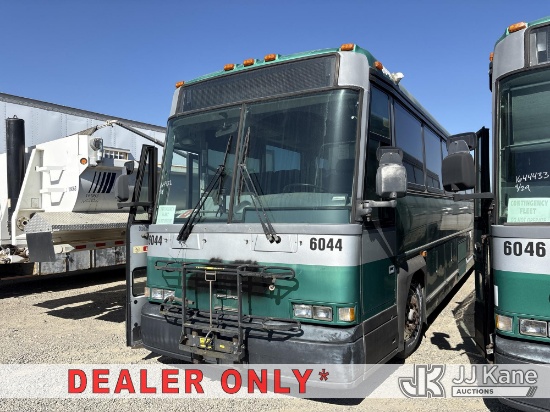 (Dixon, CA) 2003 MCI Transit Bus Bus Not Running, Conditions Unknown