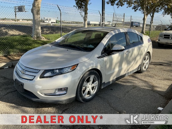 (Dixon, CA) 2013 Chevrolet Volt 4-Door Hatch Back Runs & Moves) (Monitors-No Communication