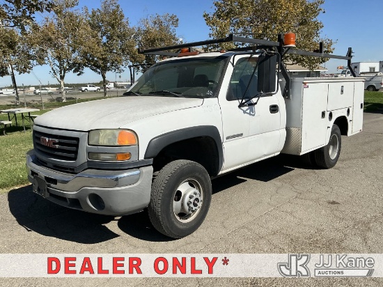 (Dixon, CA) 2004 GMC Sierra 3500 Service Truck Runs & Moves)(Catalytic Converter/DPF Components Miss