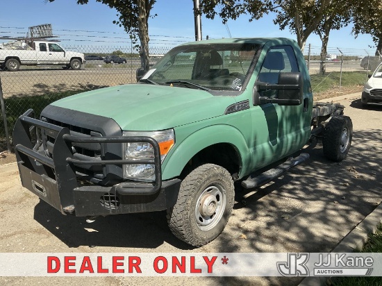 (Dixon, CA) 2015 Ford F-250 SD Cab & Chassis Runs & Moves) (Exterior Defects-No Mudflaps, No Rear Ta