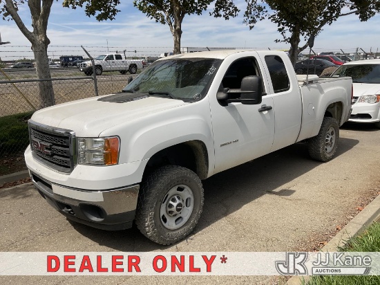 (Dixon, CA) 2013 GMC Sierra 2500HD Extended-Cab Pickup Truck Runs & Moves)(Dash Warning Indicators O