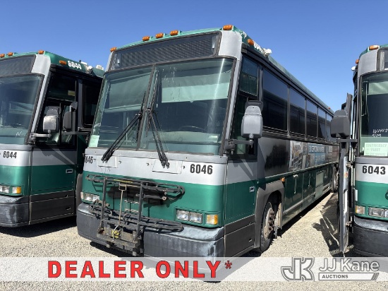 (Dixon, CA) 2003 MCI Transit Bus Bus Runs & Moves