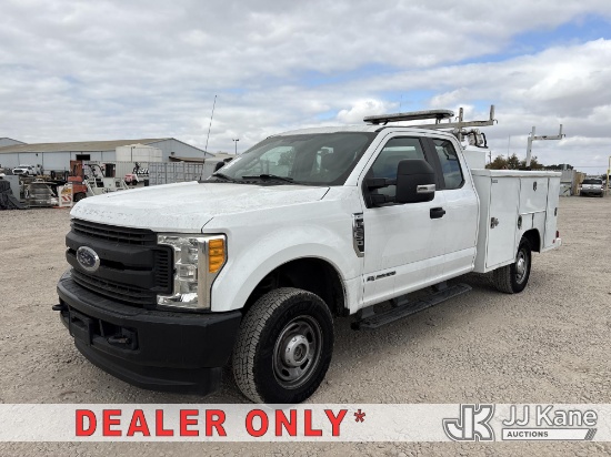 (Dixon, CA) 2017 Ford F-250 SD Service Truck Runs & Moves, Dash Warning Indicators On