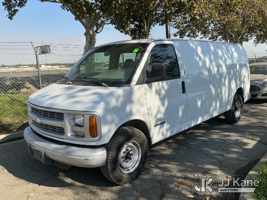 (Dixon, CA) 1998 Chevrolet Express 3500 Extended Cargo Van Runs & Moves