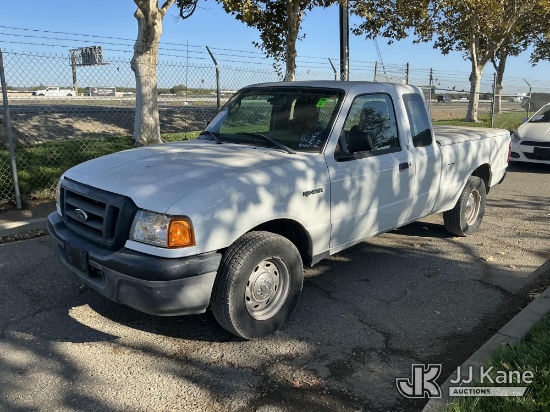(Dixon, CA) 2004 Ford Ranger Extended-Cab Pickup Truck Runs & Moves