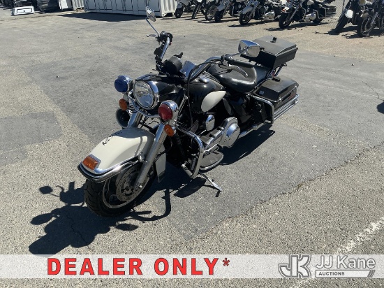(Dixon, CA) 2010 Harley-Davidson FLHP Motorcycle Runs