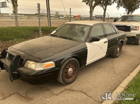 (Dixon, CA) 2011 Ford Crown Victoria Police Interceptor 4-Door Sedan Runs & Moves