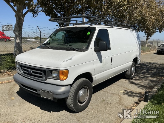 (Dixon, CA) 2006 Ford Econoline E-350 Super Duty Cargo Van Runs & Moves)(Dash Warning Indicators On-