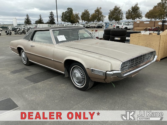 (Dixon, CA) 1968 Ford Thunderbird 4-Door Sedan Not Running)(Corrosion, Oil/Coolant Leak, Conditions