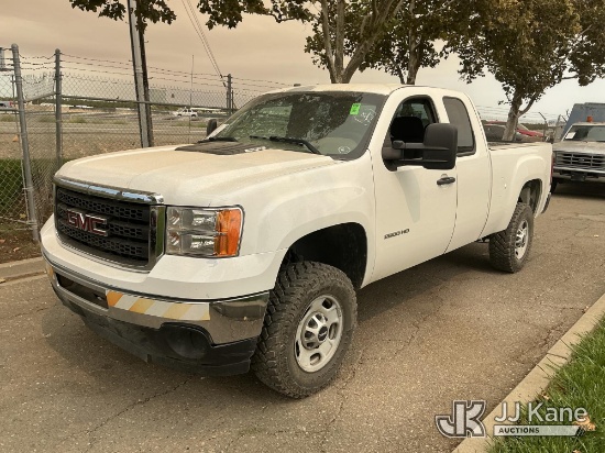 (Dixon, CA) 2013 GMC Sierra 2500HD Extended-Cab Pickup Truck Runs & Moves)(Interior Defects-Driver S
