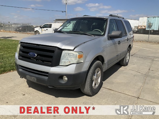(Dixon, CA) 2010 Ford Expedition XLT 4-Door Sport Utility Vehicle Runs & Moves)(Interior Defects-No