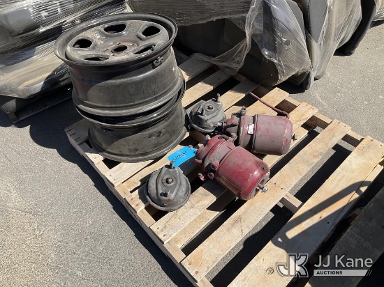 (Dixon, CA) Rims & Brake Chambers (Used ) NOTE: This unit is being sold AS IS/WHERE IS via Timed Auc