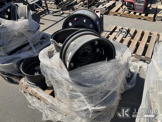 (Dixon, CA) Miscellaneous Rims (Used ) NOTE: This unit is being sold AS IS/WHERE IS via Timed Auctio