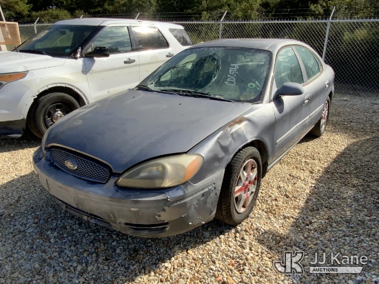 (Hammond, LA) 2007 Ford Taurus 4-Door Sedan Not Running, Condition Unknown, No keys, Windshield Bust