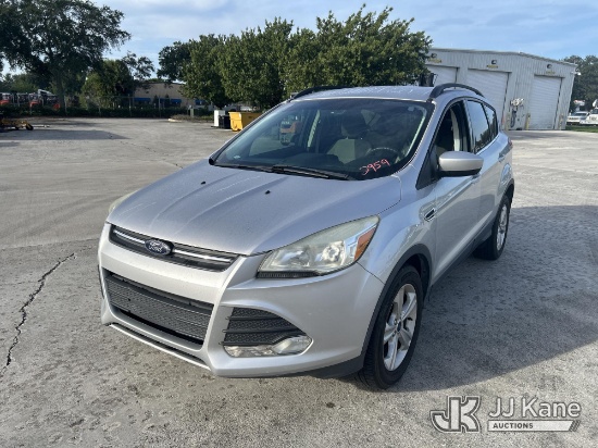 (Riviera Beach, FL) 2016 Ford Escape SE FWD 4-Door Sport Utility Vehicle Runs & Moves)( Dash Warning