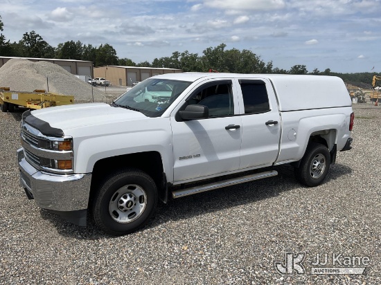 (Chester, VA) 2015 Chevrolet Silverado 2500HD 4x4 Extended-Cab Pickup Truck Runs & Moves
