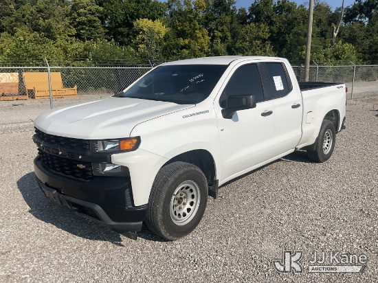 (Verona, KY) 2019 Chevrolet Silverado 1500 Extended-Cab Pickup Truck Runs & Moves) (Exterior Defects
