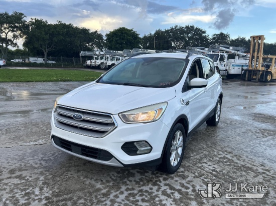 (Riviera Beach, FL) 2018 Ford Escape SE FWD 4-Door Sport Utility Vehicle Runs & Moves)( Engine Perfo