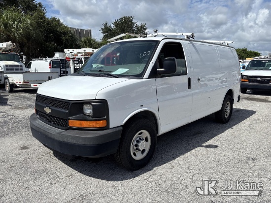 (West Palm Beach, FL) 2015 Chevrolet Express 2500 Cargo Van Runs & Moves) (Dash Warning Indicators O