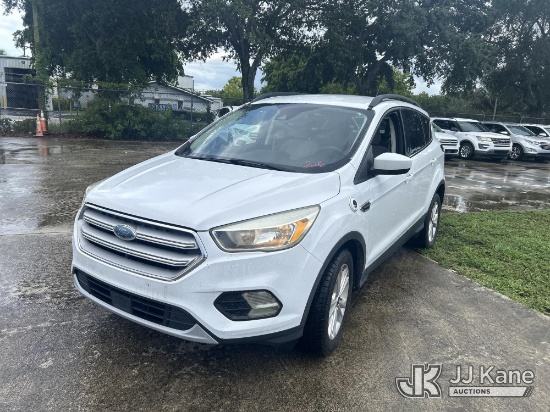 (Riviera Beach, FL) 2018 Ford Escape SE FWD 4-Door Sport Utility Vehicle Runs & Moves)( Engine Perfo
