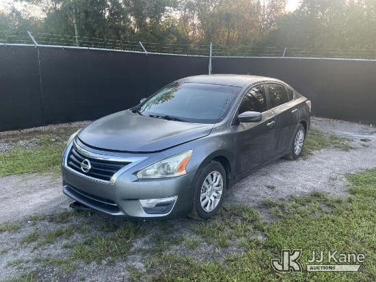 (Tampa, FL) 2014 Nissan Altima 4-Door Sedan, State of Florida Unit Runs & Moves) (Dash Warning Indic