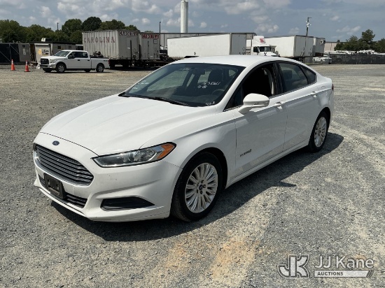 (China Grove, NC) 2013 Ford Fusion Hybrid 4-Door Sedan Runs & Moves
