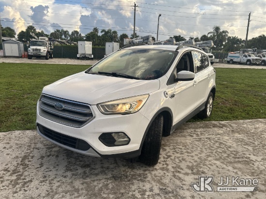 (Riviera Beach, FL) 2017 Ford Escape SE 2-Door Sport Utility Vehicle Runs & Moves)( Engine Performan