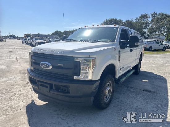 (Riviera Beach, FL) 2019 Ford F250 4x4 Extended-Cab Pickup Truck Runs & Moves) (Exterior Defects-Rea