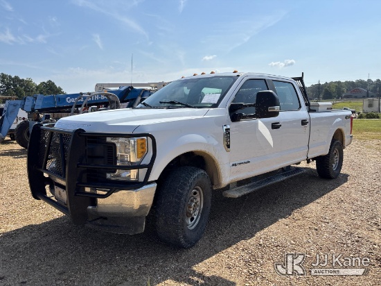 (Jackson, MS) 2017 Ford F-250 SD Crew-Cab Pickup Truck Runs & Moves, Interior Defects/Windshield Cra