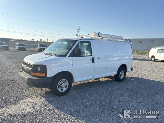 (Lebanon, TN) 2013 Chevrolet Express G2500 Cargo Van Runs & Moves) (Dash Warning Indicators On, Wind