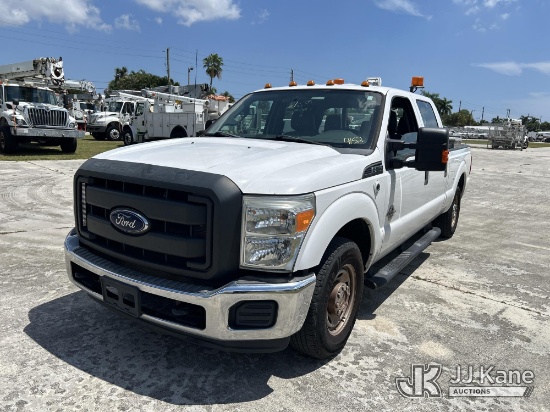 (Riviera Beach, FL) 2016 Ford F350 Crew-Cab Pickup Truck Runs & Moves) (Liftgate Operates) (FL Resid