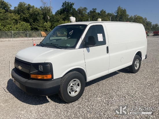 (Verona, KY) 2015 Chevrolet Express 2500 Cargo Van Runs & Moves