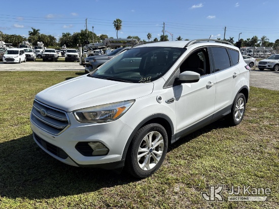 (Riviera Beach, FL) 2018 Ford Escape SE FWD 4-Door Sport Utility Vehicle Runs & Moves) (Dash Warning