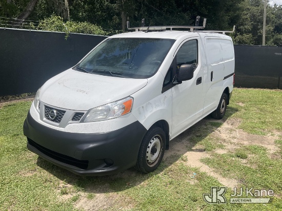 (Tampa, FL) 2018 Nissan NV200 Mini Cargo Van Runs & Moves) (Dash Warning Indicators On, Engine Perfo