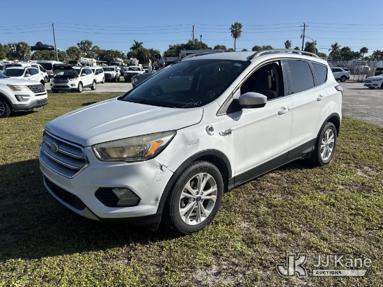 (Riviera Beach, FL) 2018 Ford Escape SE FWD 4-Door Sport Utility Vehicle Runs & Moves) (Dash Warning