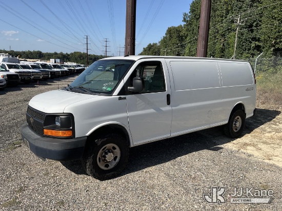 (Chester, VA) 2014 Chevrolet Express 3500 4X4 Cargo Van Runs & Moves
